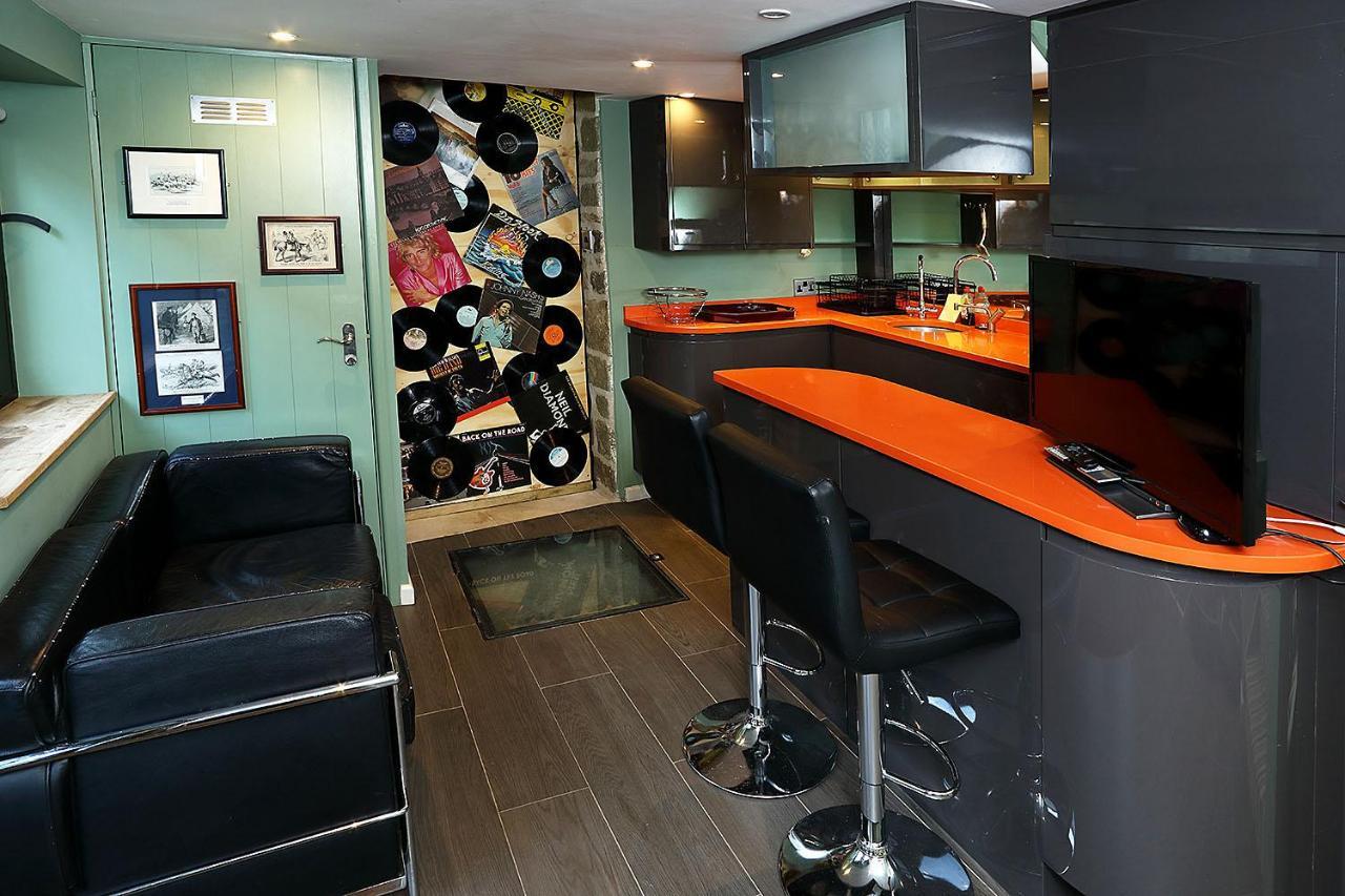 Snobs And Rebels Apartments Shaftesbury Bagian luar foto