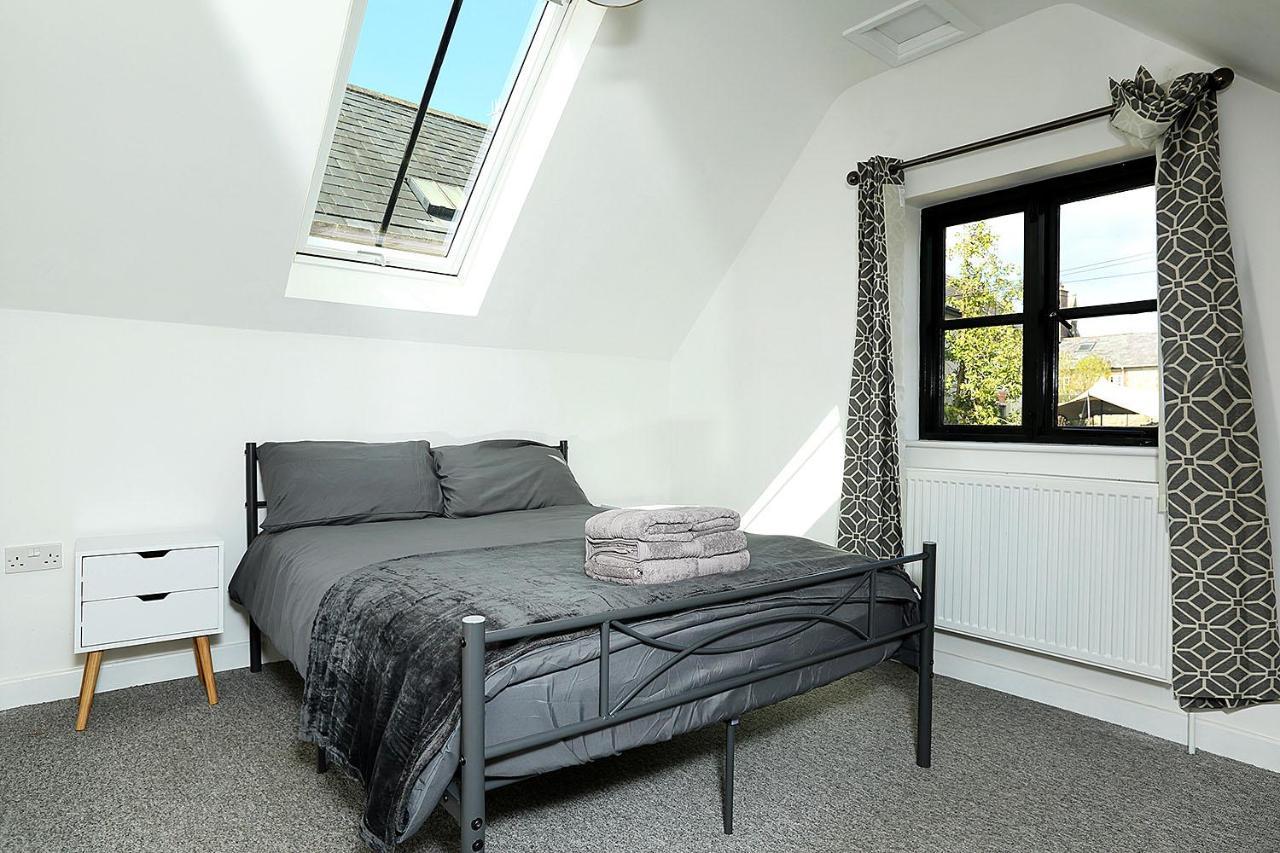 Snobs And Rebels Apartments Shaftesbury Bagian luar foto